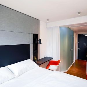 Camera con letto king size